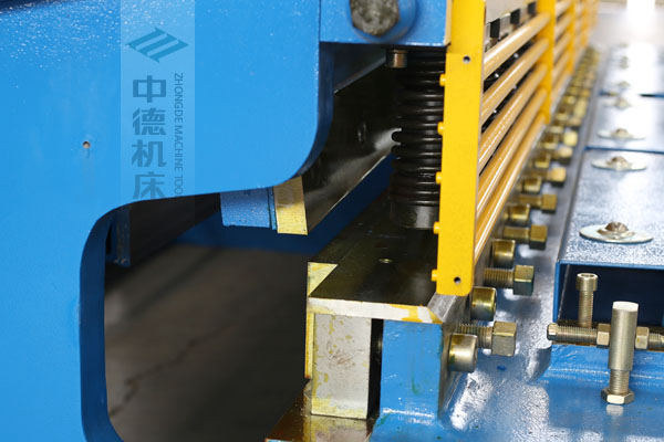 ZDS-432选用上海优良刀片,利用寿命更长.jpg ZDS-432选用上海优良刀片,利用寿命更长.jpg